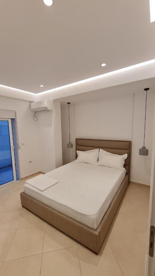 Sea And City View Apartment Sarandë Eksteriør billede