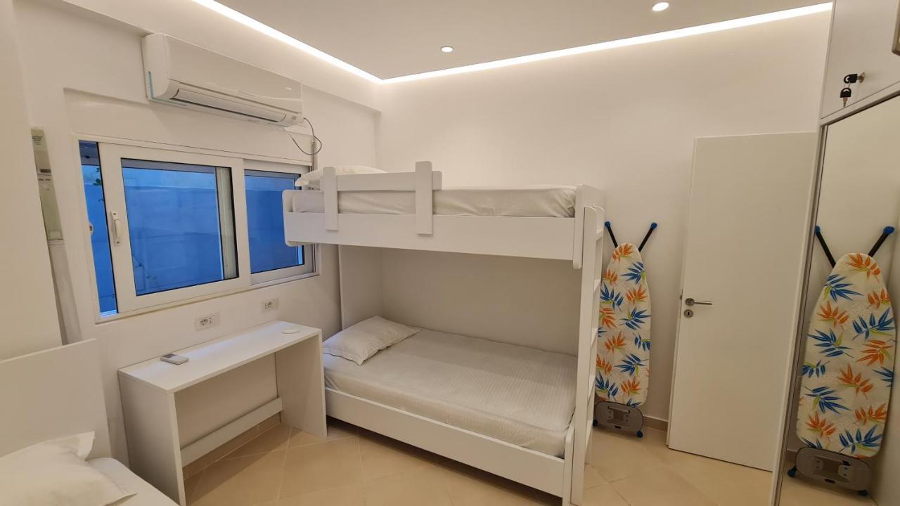 Sea And City View Apartment Sarandë Eksteriør billede